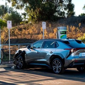 Collaboration between Toyota and SDG&E